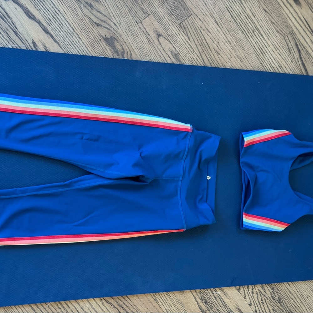 Blue rainbow stripe leggings.